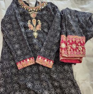 Pakistani girls suit
